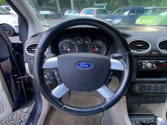 Ford Focus 1.6i 85kW Ghia klima tempomat 2005 - 20