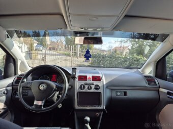 VW cross touran - 20