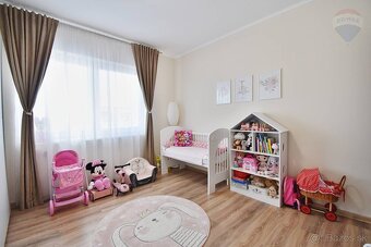 Na predaj: Perfektný rodinný dom v dvojdome s tepelným čerpa - 20