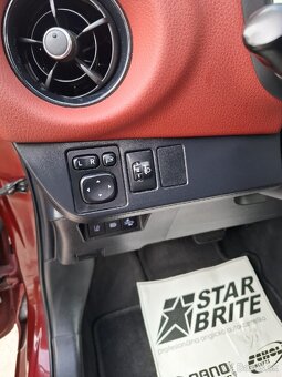 Predám TOYOTA YARIS 1.5 HYBRID SELECTION - 20