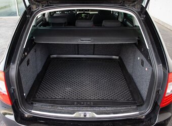 Škoda Superb Combi 2.0 TDI CR 170k Elegance 4x4 DSG - 20