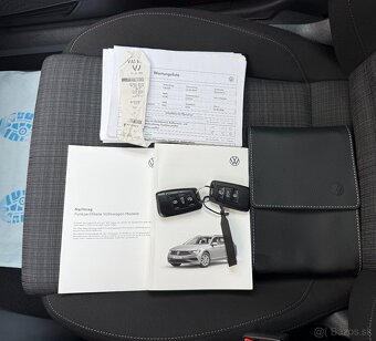 Volkswagen Passat Variant 2.0 TDI EVO Elegance DSG - 20