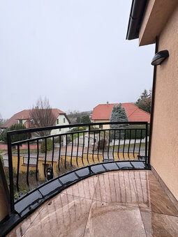 Nadštandardný 7-izbový rodinný dom s bazénom a saunou, Rača - 20