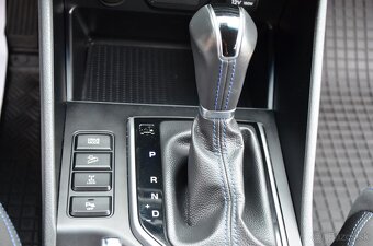 Hyundai Tucson 2,0 CRDi Family 4x4 AT6 100kw - 20