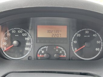 Predám dodávku Peugeot Boxer s motorom 3,0 iveco - 20