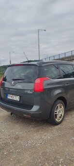 Peugeot 5008 1.6 HDi 2/2013 Allure + ťažné zariadenie - 20