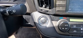 Predám Toyota RAV4 2.2 l D-4D Active 2015 vo výbernom stave - 20