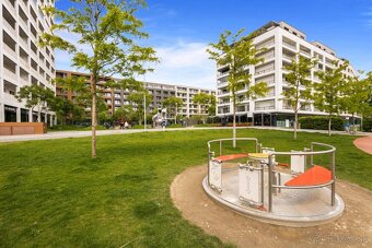 NA PRENÁJOM; Fenomenálny 2,5-izbový apartmán s garážovým stá - 20