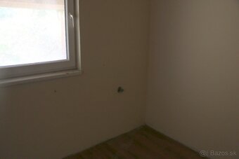 Predaj rodinného domu dražbou v obci Dobrohosť - 20