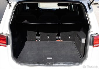 VW Touran Hi-line 100% stav - 20
