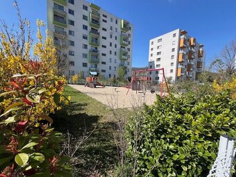 1 izb. byt s parkovacím státím, JURSKÁ ul. - 20