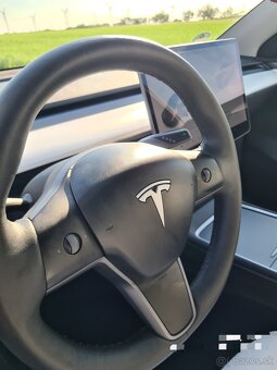 Tesla Model Y - 20