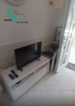 Apartmán s dvorom len 80m od mora na ostrove Vir v Chorvátsk - 20