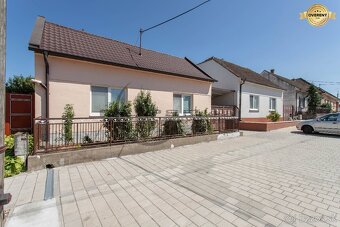 NA PRENÁJOM priestranný 2-izbový rodinný dom v Lábe - 20