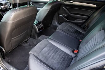 Volkswagen Passat 2.0 BiTDI 240k BMT Highline 4MOTION DSG - 20