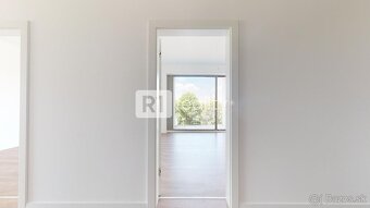 Exkluzívny 3-izbový byt B26 / 2 x parking, 2 x loggia / Blue - 20