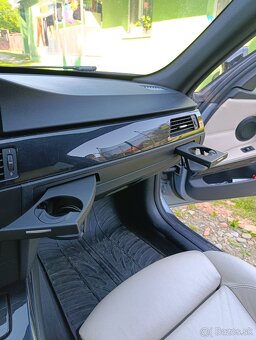 BMW e90 320 2l D 120kw. - 20