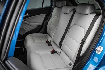Mercedes-Benz GLA 200 d 4MATIC A/T - 20
