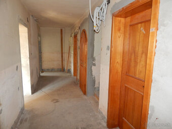 EXKLUZÍVNE-SPEKTRUM REALITY- Na predaj 7-izbový rodinný dom - 20