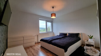 6. izbový, priestranný 232 m2 RD, s garážou a bazénom-komple - 20