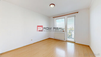 PREDAJ 3 izbový byt s 2 balkónmi v SENCI a garáž - 20