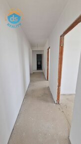 Na predaj rodinný dom novostavba 5izbový, garáž, 520 m2, Tre - 20