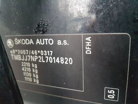 Škoda Superb Combi 2.0 TDI SCR Live Plus DSG - 20