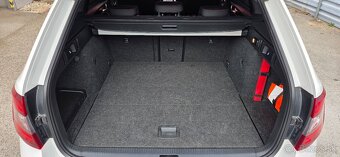 Škoda Octavia Combi RS 4X4 2.0TDi 6-stupňová DSG bez AdBlue - 20
