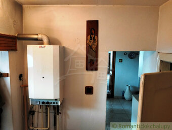 Historická vilka pod hradom Beckov na predaj - 20