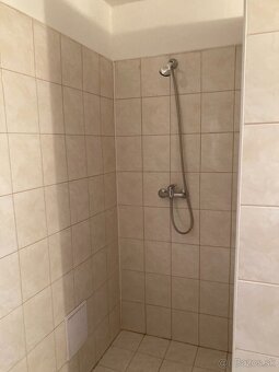 Podnikateľský objekt - 20