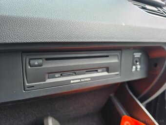 ŠKODA OCTAVIA COMBI 1.6 CRTDI 77KW ELEGANCE 146000 KM - 20