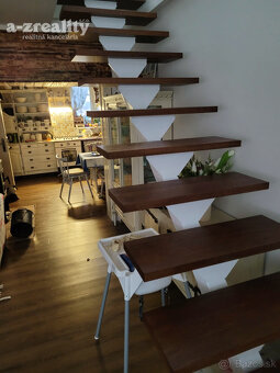 Zrekonštruovaný rodinný dom v tichom raji v Okoličnej na Ost - 20