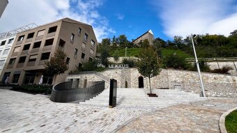 | nový, krásne zariadený byt s terasou pod hradom, Vydrica,  - 20