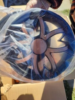 Nový kombinovaný kočárek 3v1 (černo-zlatý) - 20