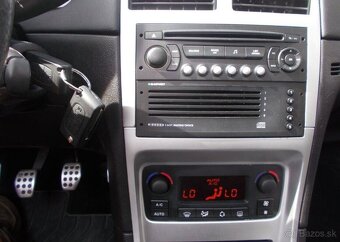 Peugeot 307 1,6 CC 80KW ,nová STK benzín manuál 80 kw - 20