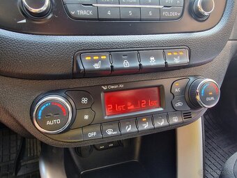 KIA Ceed 1.6 GDi EX/Gold 135k M6 (benzín) kup.SR - 20