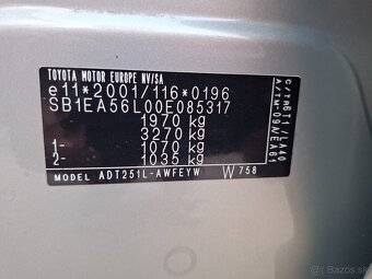 Toyota Avensis Combi 2.2 D-4D Lux - 20