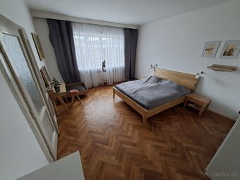 Priestranný 3+ izbový byt na Hornej ulici - 20