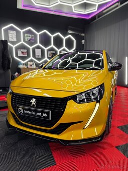 Peugeot 208 - 20