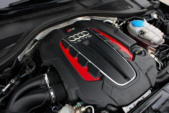 Audi RS6 Avant 4.0TFSI 560k 412kw - 20