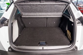 Peugeot 2008 1.2 PureTech Allure 130k AT/8 - 20