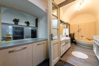 Na predaj 2 izbový byt, centrum - Košice, Hlavná - 20