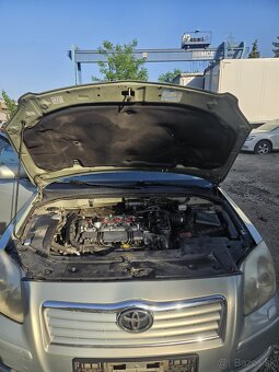 Toyota Avensis T25 2.0 85 kW - 20