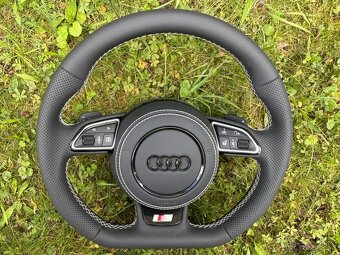 VYHRIEVANY AUDI VOLANT - ZREZANY - PERFOROVANA KOZA - 20