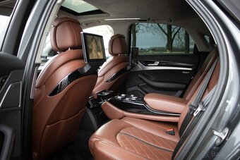Audi S8 / SVK auto / TOP STAV / - 20
