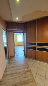 Veľkometrážny 3-izbový byt na prenájom, Priekopa - 20
