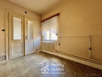 Na predaj 4-izbový rodinný dom s garážou vo výbornej lokalit - 20