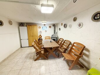 Chalupa vedená ako rodinný dom | 660 m2 pozemku | Garáž - 20