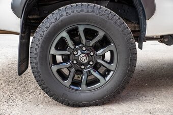 Toyota Hilux Extra Cab 2.8 D-4D Invincible 4x4 - ZÁRUKA - 20