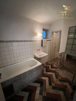 Predám priestranný 4-izbový dom po kompletnej vnútornej reko - 20